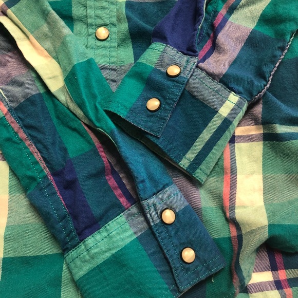 🔥AMERICAN EAGLE Button Top - Picture 2 of 7